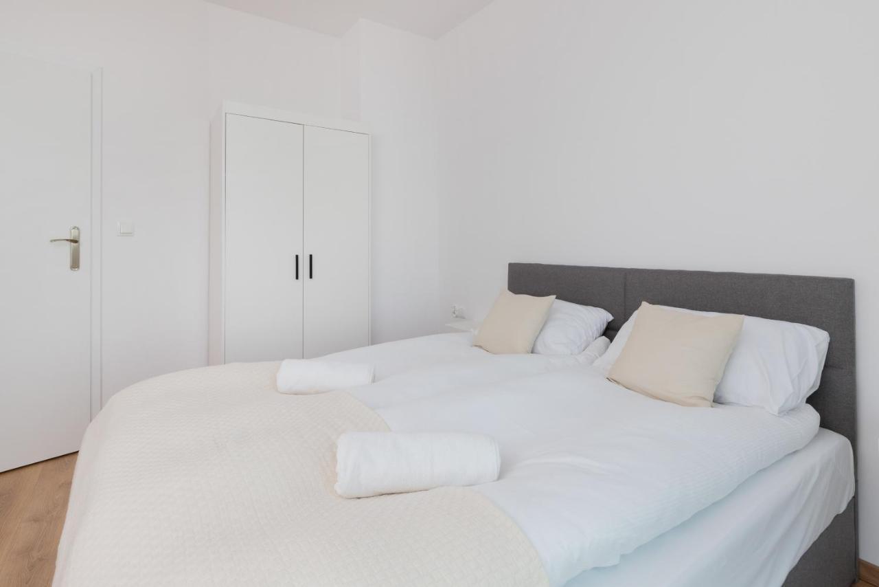 Tarasy Baltyku Apartments & Parking & Balcony By Noclegi Renters Gdańsk Buitenkant foto